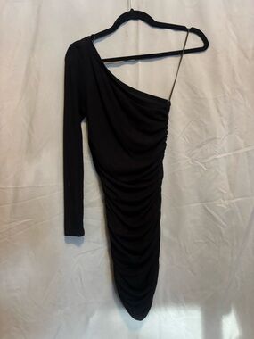 White Fox Boutique Black One-Shoulder Ruched Bodycon Dress